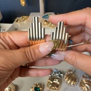 (#32) Gold art deco 70's earrings